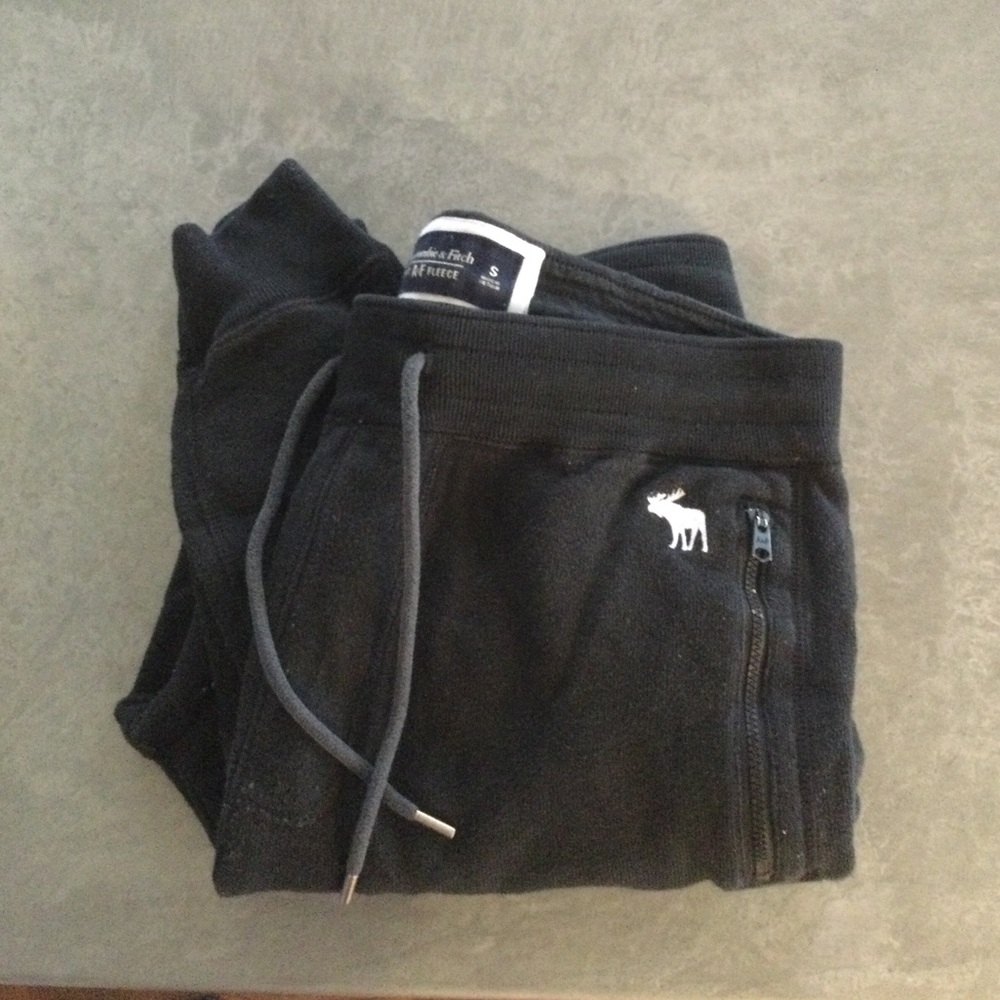 Abercrombie & Fitch Mens “Soft AF Joggers” Sweatpants, Small, Black